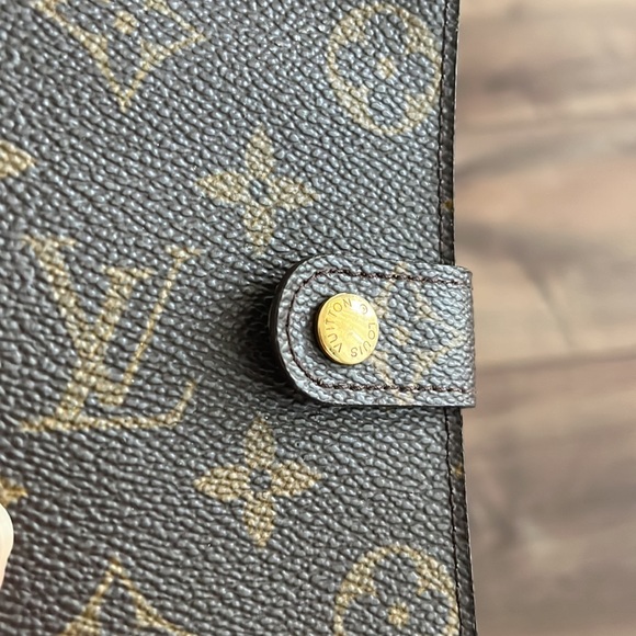 Louis Vuitton PM Agenda - Picture 2 of 14